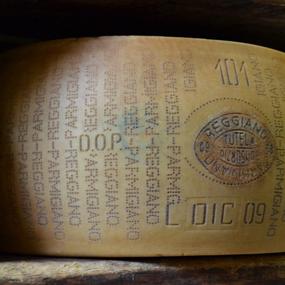 Parmigiano-Reggiano - Vacche Rossa Cheese–Aged 24-40 Months (0.5lbs)